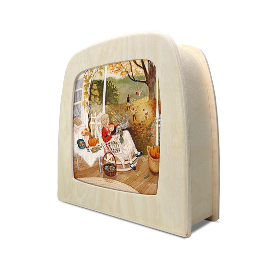 Toverlux Silhouettenlampe Pumpkin Spice von Robin Pieterse in hellem Holzgehäuse, Packshot von der Seite