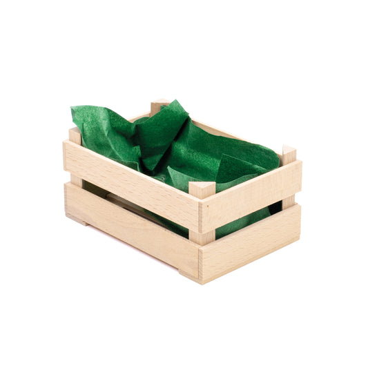Erzi Holz-Obststiege klein mit grünem Papiervlies, Packshot vor weißem Hintergrund