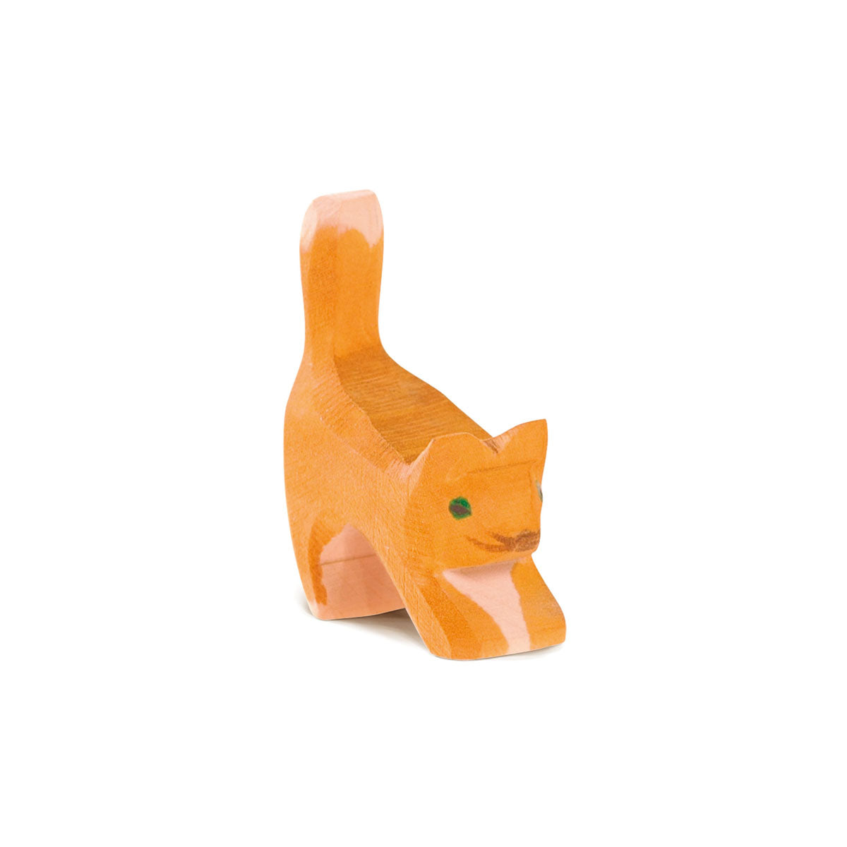 Ostheimer Holzfigur Katze klein in Orange mit gesenktem Kopf und aufgestelltem Schwanz