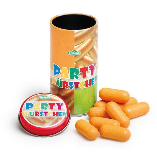 Erzi Party Würstchen: Dose mit rotem Deckel, daneben orange-braune Holzwürstchen