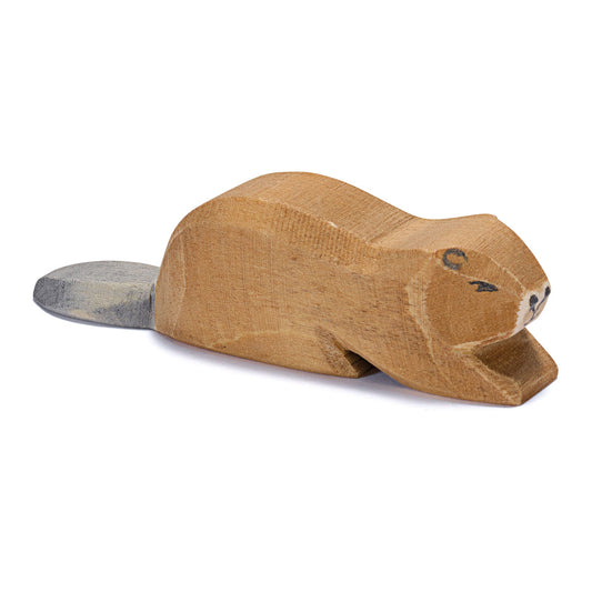 Ostheimer Holzfigur Biber liegend aus helzem Holz mit grauem Schwanz und eingraviertem Auge
