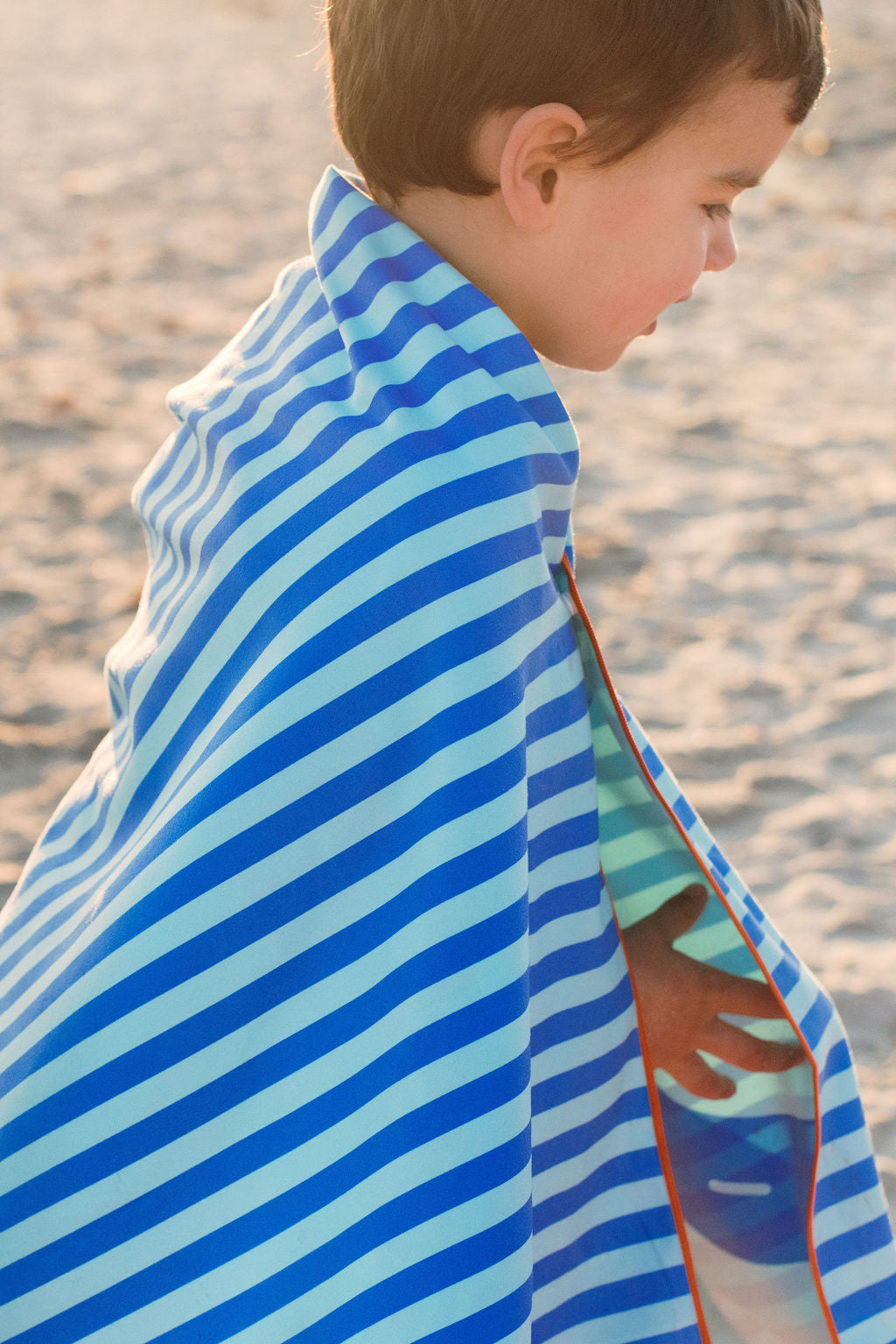 Quut - PlayTowel M - On the road - 174028 PlayTowel M 140 x 70 Road 11