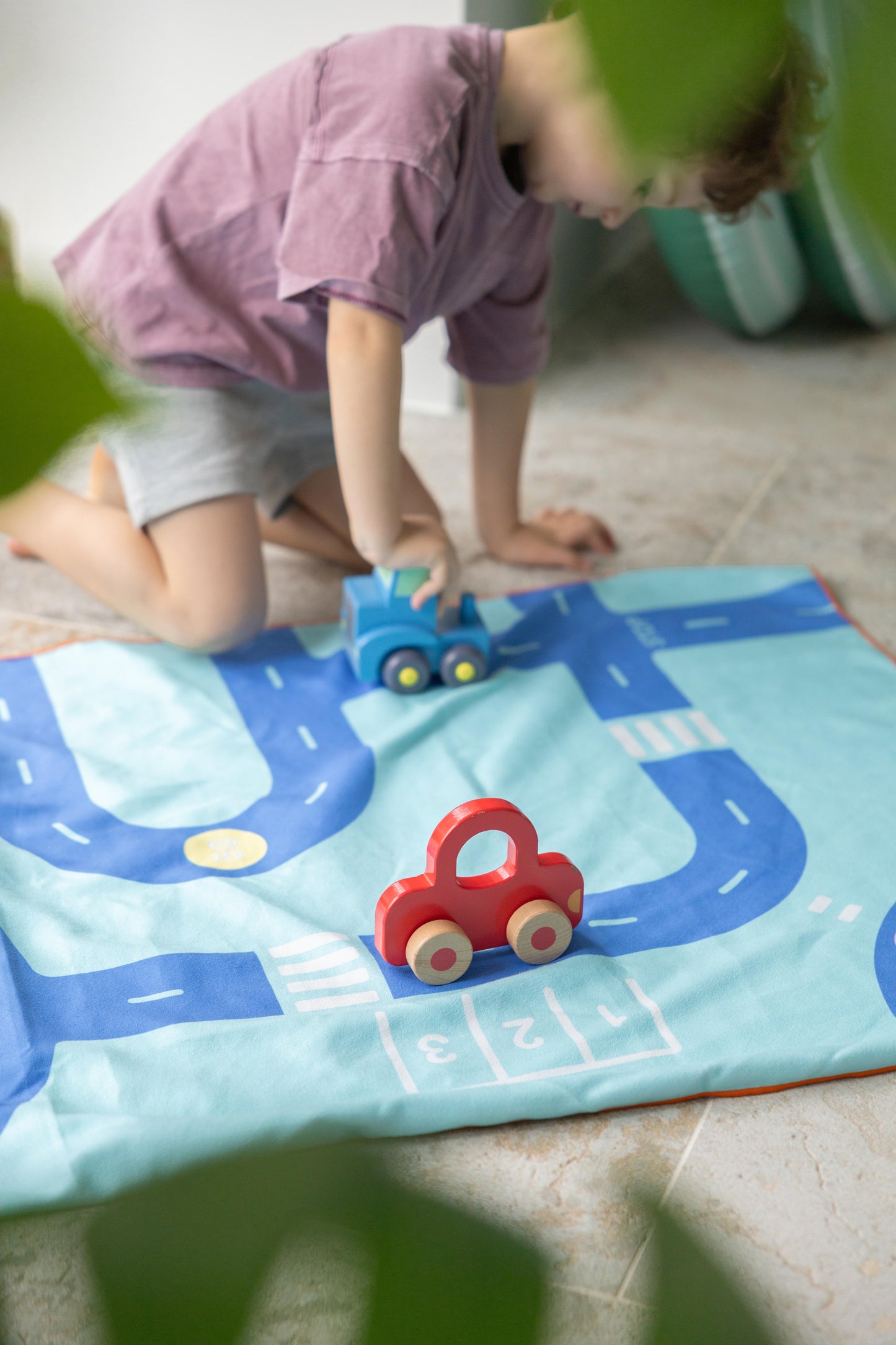 Quut - PlayTowel M - On the road - 174028 PlayTowel M 140 x 70 Road 3