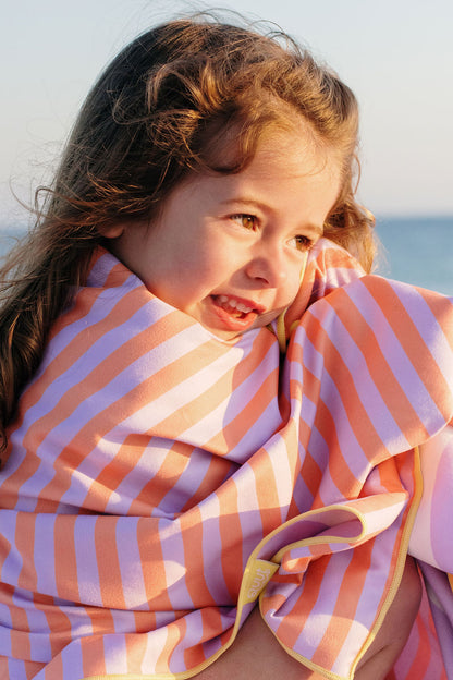 Quut - PlayTowel M - Road - 174646 Play Towel M 140 x 70 Road Lavender 10