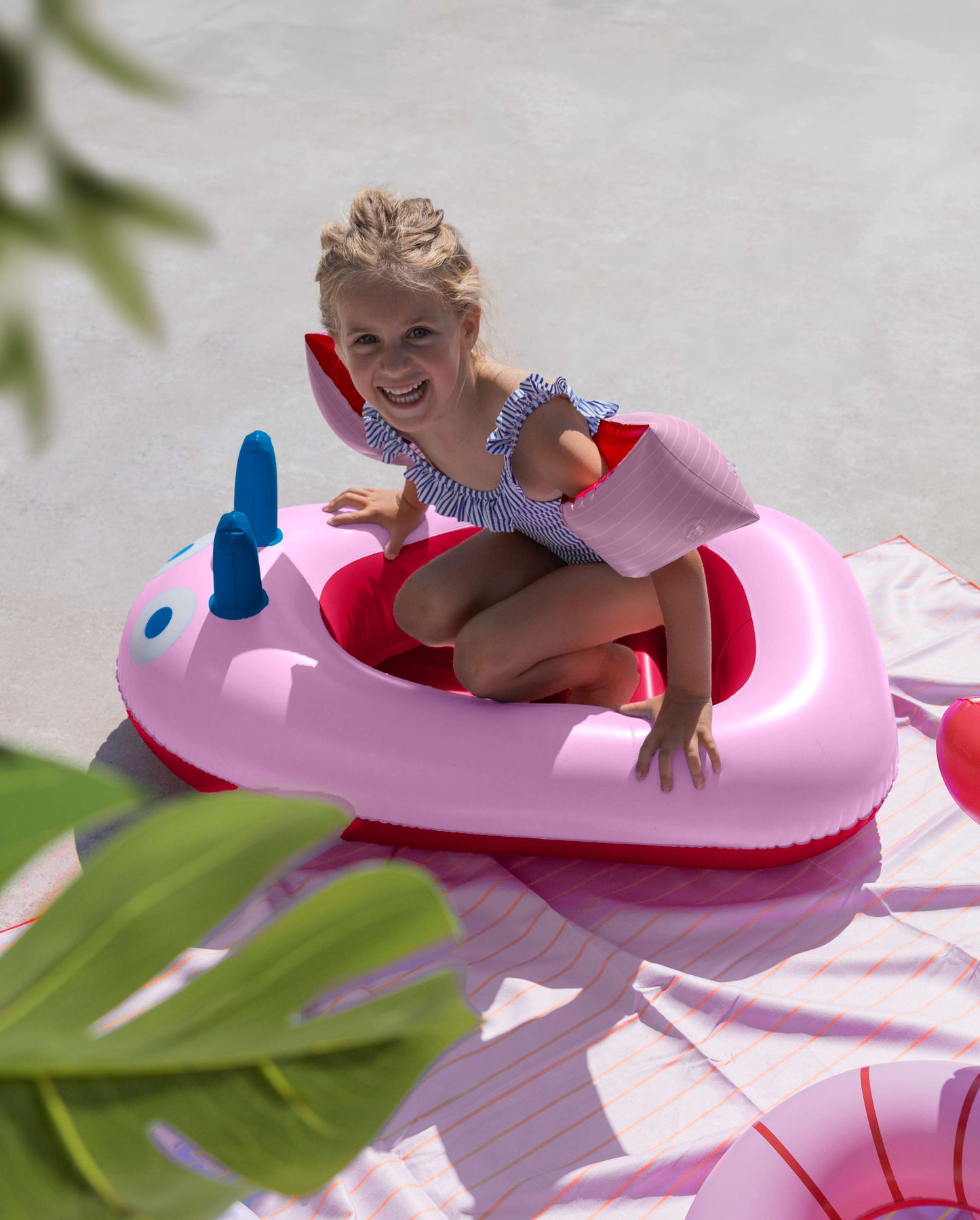 Quut - Inflatable boat Cherry - 174769 Boat Cherry red 2