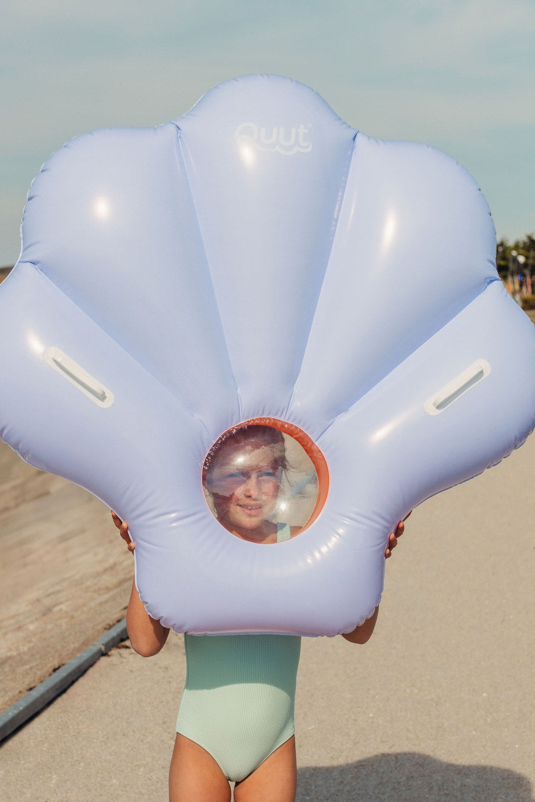 Quut - Inflatable Seashell Float - 175773 Seashell Float 3