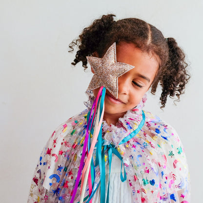 Mimi & Lula - Zauberstab Regenbogen - 195003-23 RAINBOW WAND & 195001-23 RAINBOW UNICORN CAPE