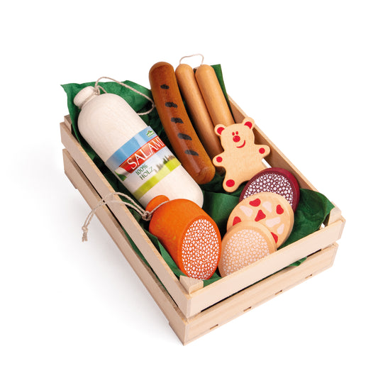 Erzi Sortiment Wurstwaren in Holzkiste: Salami, Würstchen, Wurstscheiben und Bärchenwurst