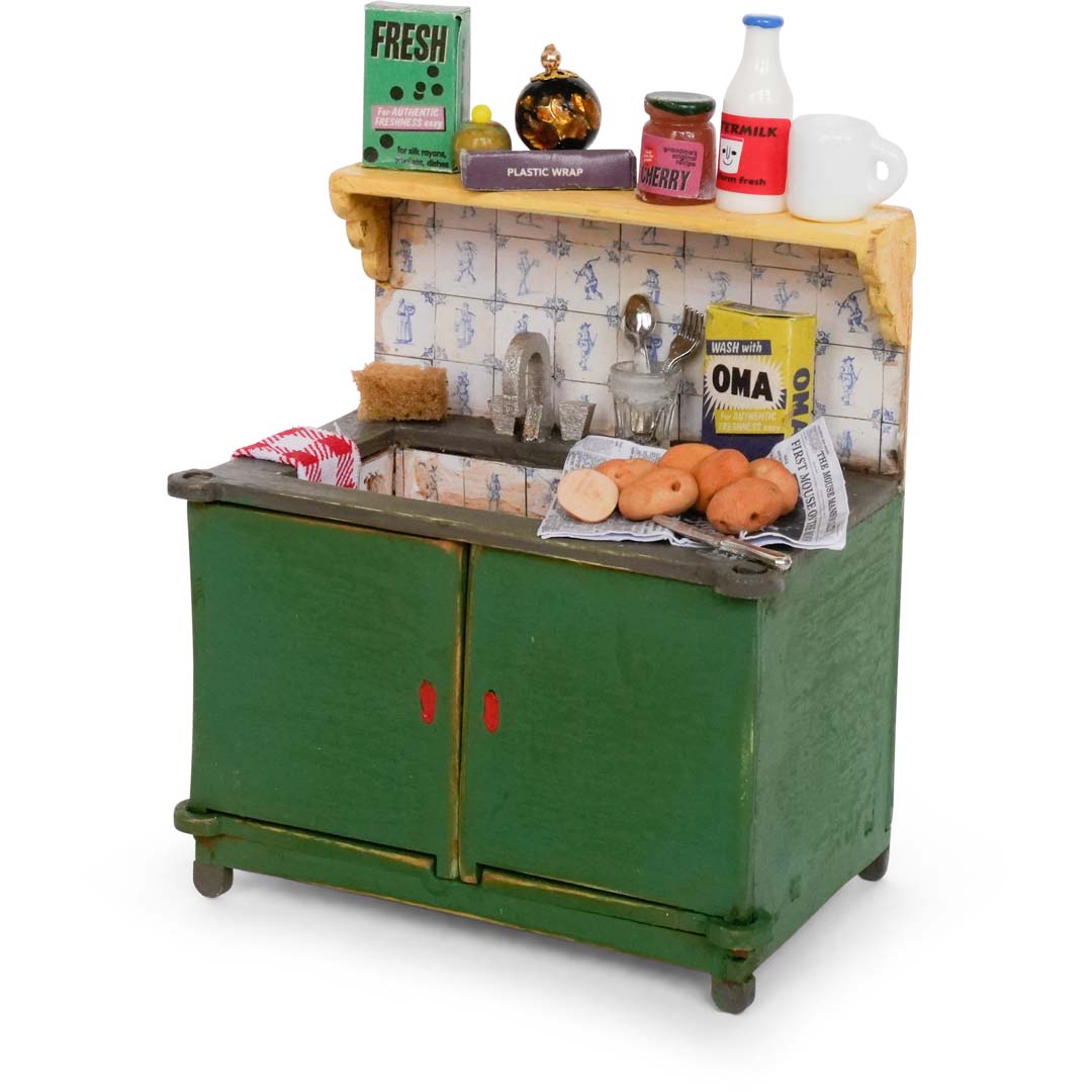 Holz-Baukastenset Sam & Julia Mäusehaus-Küche mit Herd, Spüle, Tisch und Schränken im Maßstab 1:12