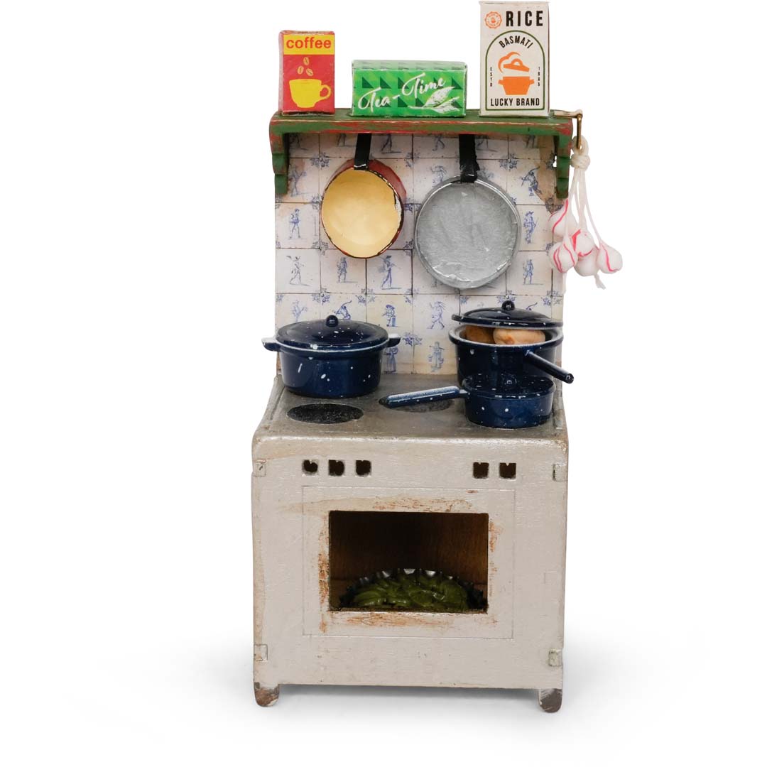 Holz-Baukastenset Sam & Julia Mäusehaus-Küche mit Herd, Spüle, Tisch und Schränken im Maßstab 1:12