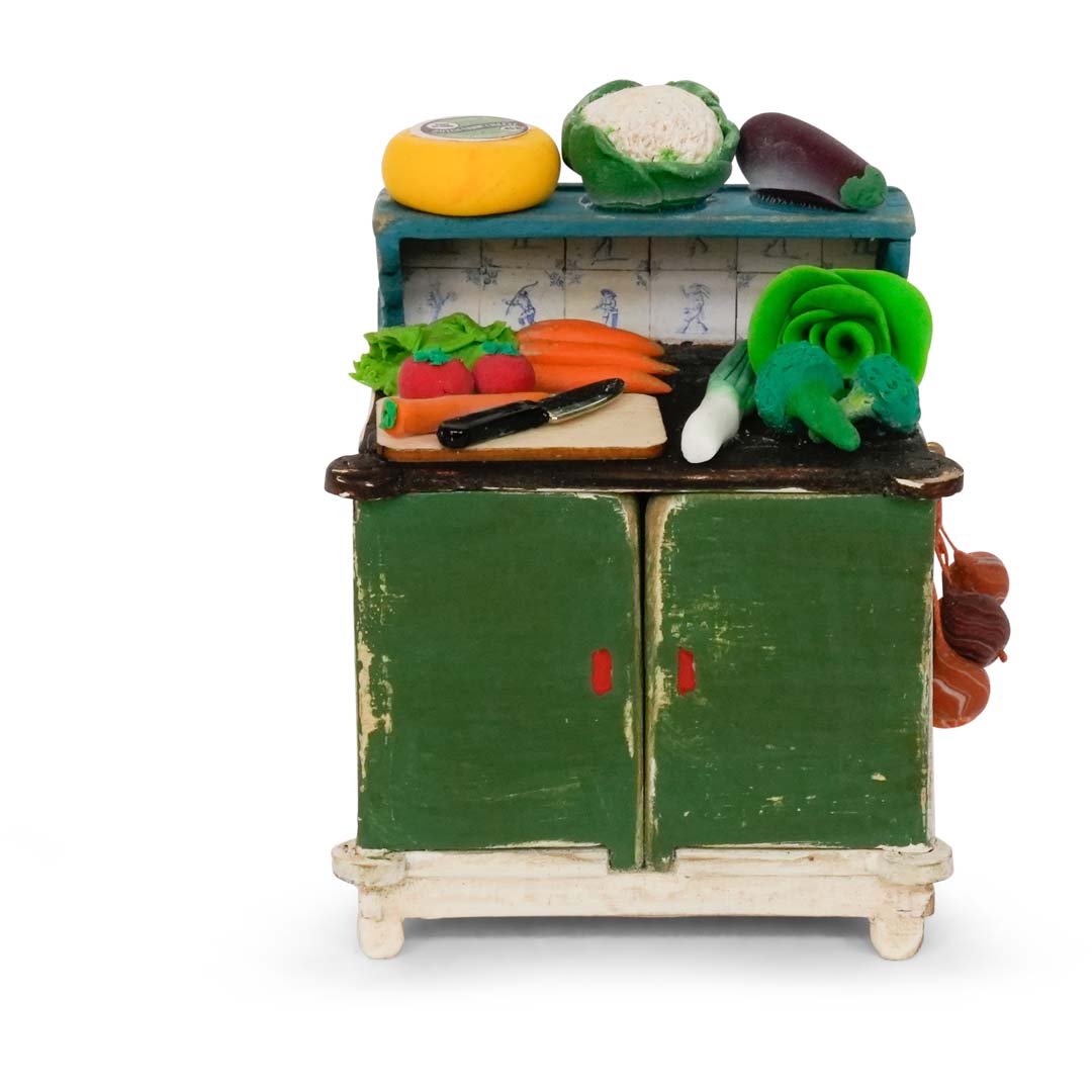 Holz-Baukastenset Sam & Julia Mäusehaus-Küche mit Herd, Spüle, Tisch und Schränken im Maßstab 1:12