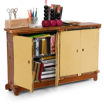 Holz-Baukastenset Klassenzimmer von Sam & Julia mit vorgeschnittenen Teilen für Möbel