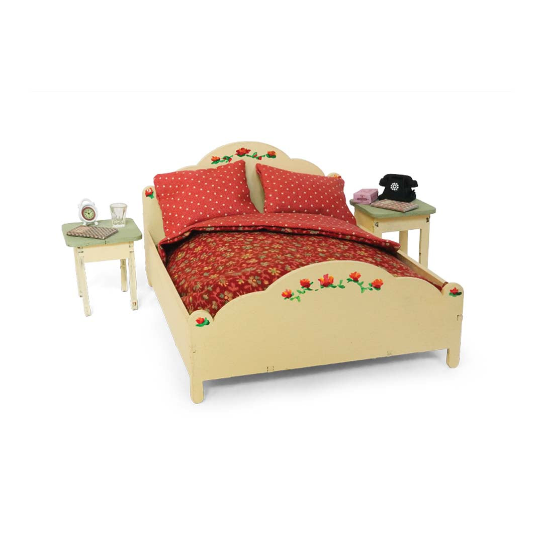 Holz-Baukastenset Mäusehaus-Elternschlafzimmer von Sam & Julia mit Bett, Schrank und Nachttischen
