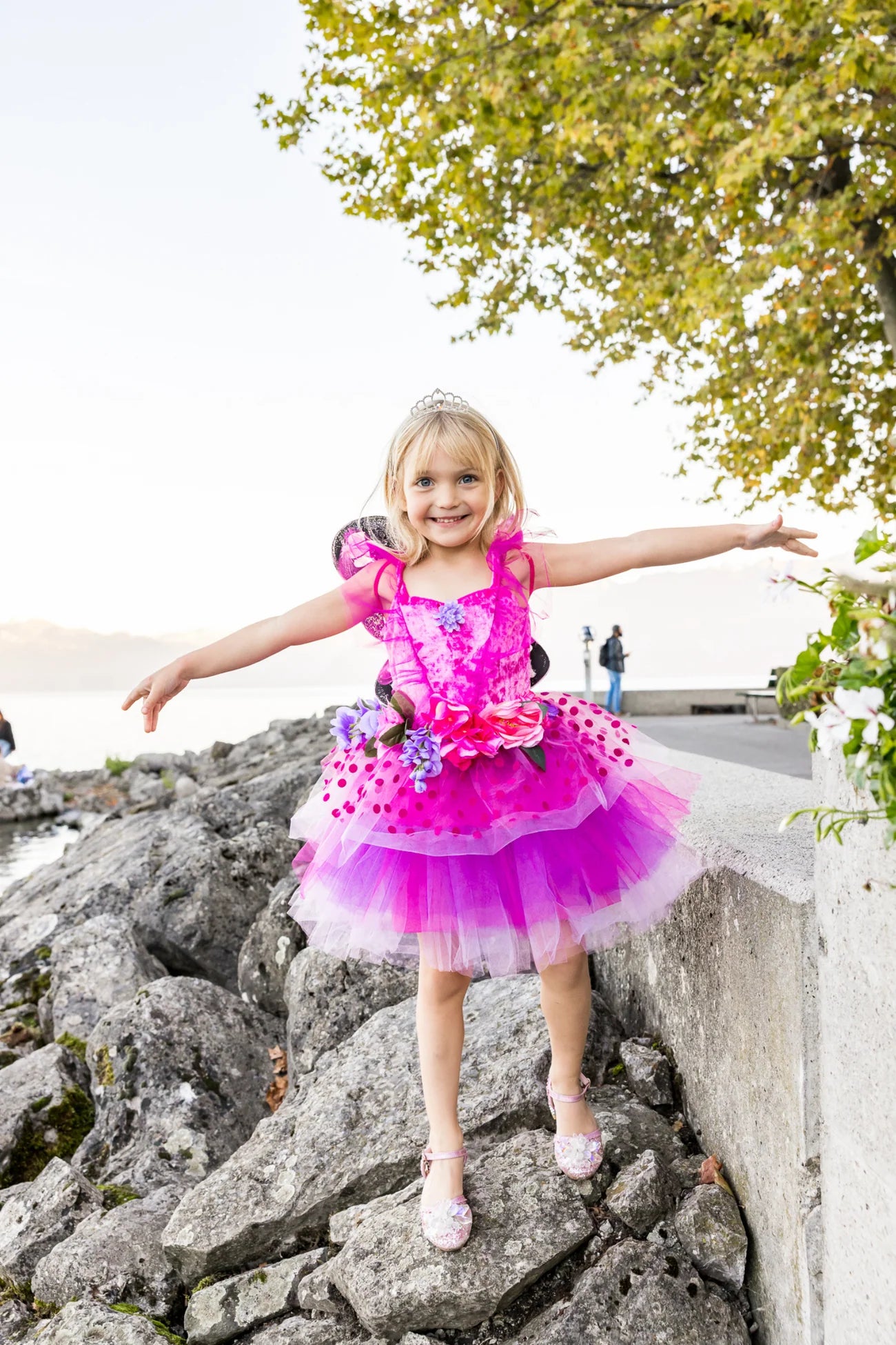 Feenkleid und Flügel von Great Pretenders in Dunkel-Pink und Lila für Größe US 5-6
