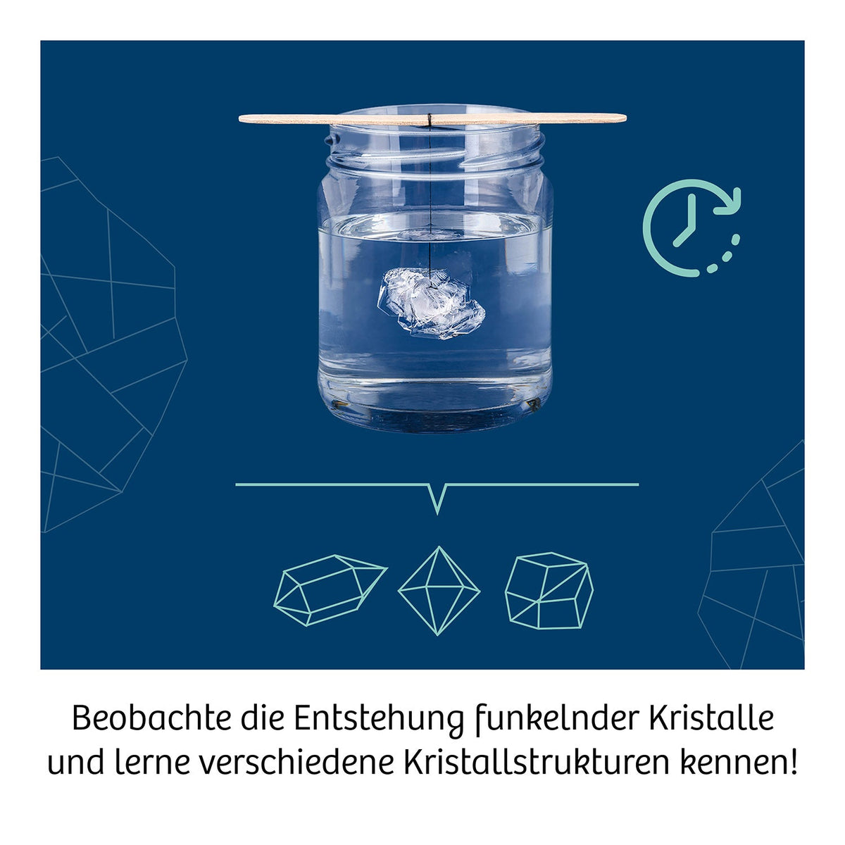 Kosmos Kristalle züchten, Glaszylinder mit weißem Kristall im Wasser, geometrische Kristallformen darunter
