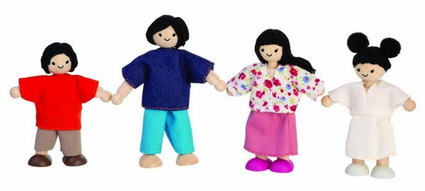 Holz-Puppenfamilie Asien von PlanToys mit vier Figuren für das Puppenhaus
