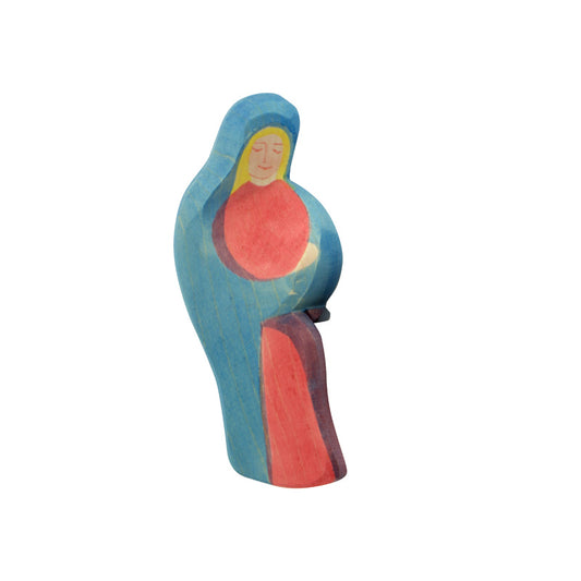 Ostheimer Holzfigur Maria mit blauem Umhang, gelblichem Gesicht, rotem Kleid und rotem rundem Objekt in den Armen