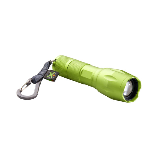Haba Terra Kids Taschenlampe in Neongrün mit grauem Tragegurt und Karabiner, Packshot vor weißem Hintergrund