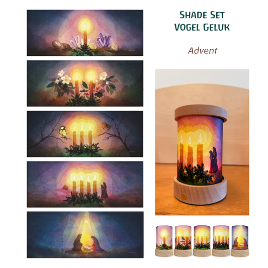 Toverlux Shades Advent von Vogel Geluk: fünf flache Motive mit Adventskerzen und Krippe, daneben eine leuchtende Laterne