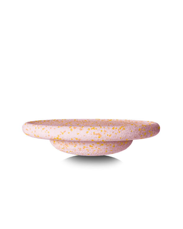 Stapelstein Balance Board spring special petal mit ergonomisch geformter Oberfläche in Pastellrot