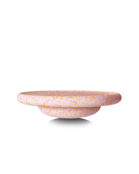 Stapelstein Balance Board spring special petal mit ergonomisch geformter Oberfläche in Pastellrot