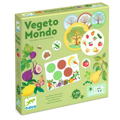 Verpackung des Djeco Spiels Vegeto Mondo mit Gemüse, Früchten und Bäumen auf grünem Grund