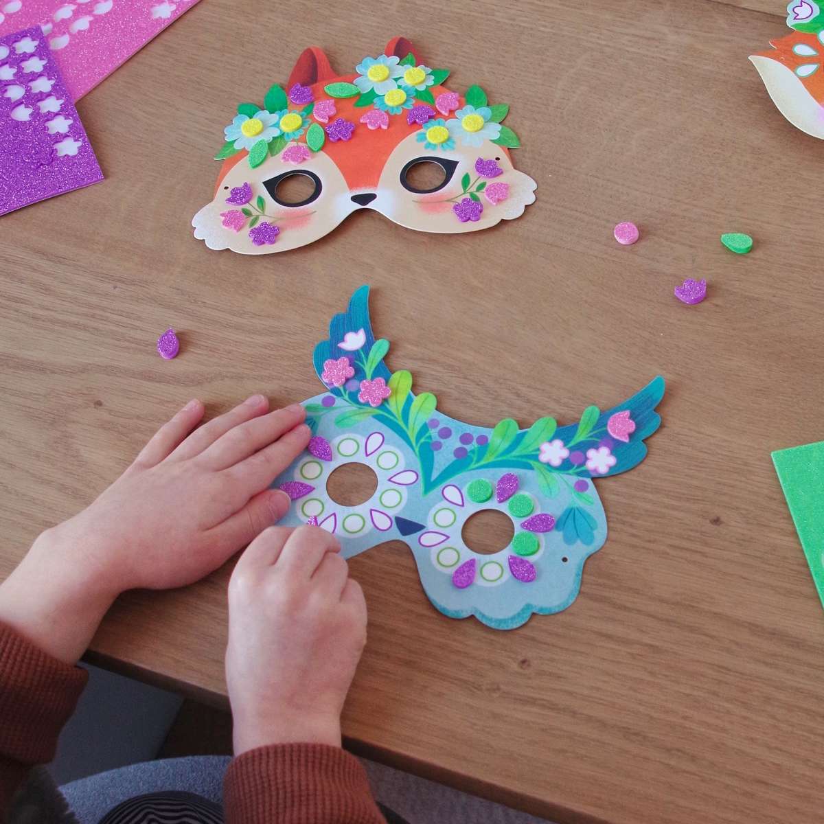 Djeco - 8 Mosaik Masken zum dekorieren - Tiere - DJ07936-AL2-RVB_1200