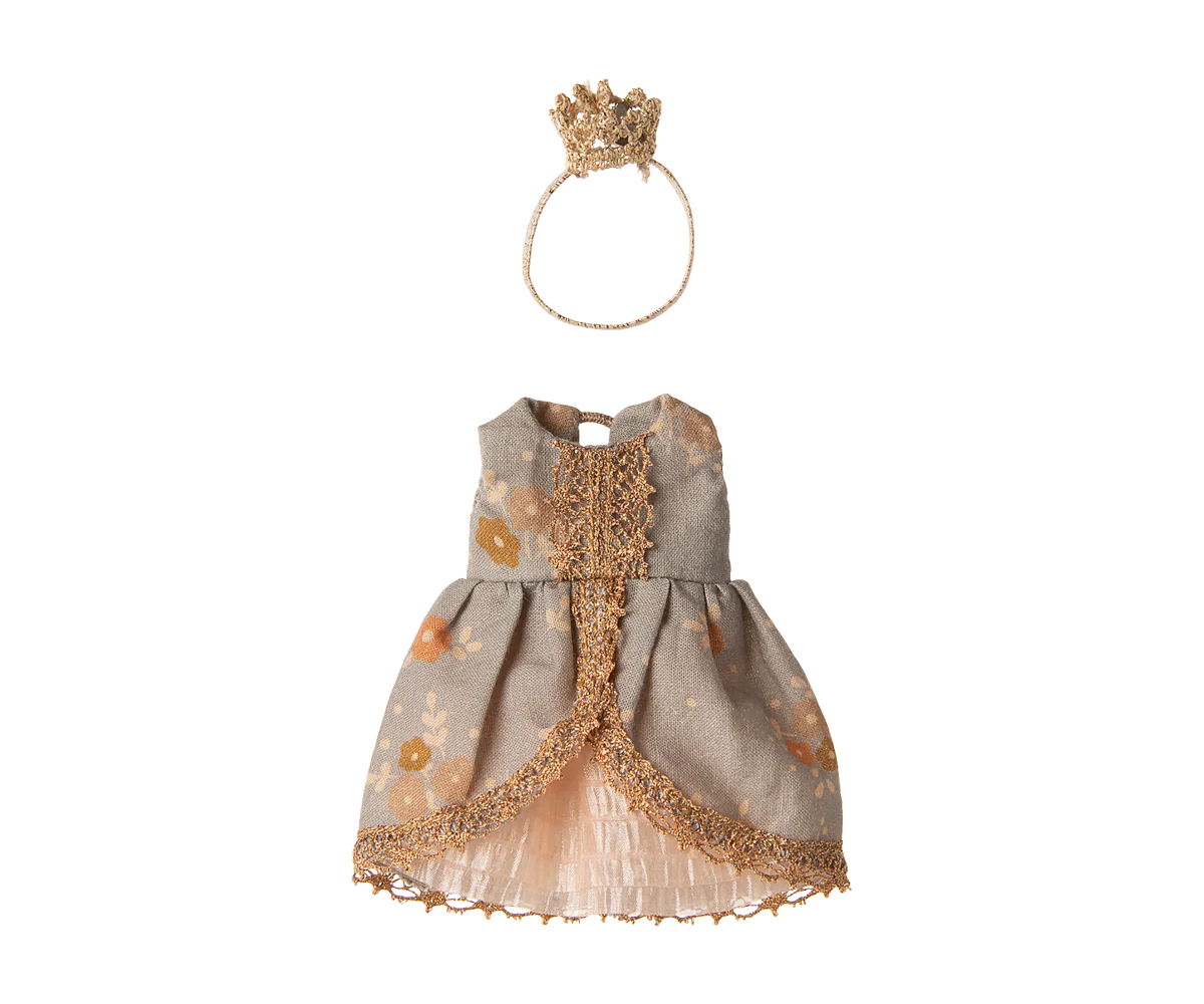 Rosafarbenes Prinzessinnen-Kleid mit Pailletten und feiner Spitze von Maileg für Große Schwester Maus