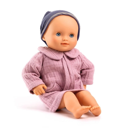 Babypuppe Dahlia Purple POMEA 32 cm mit weichem Körper und lilafarbenem Outfit