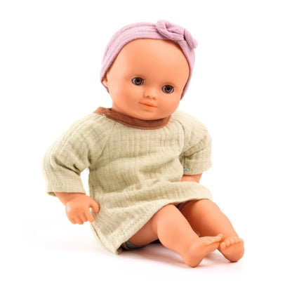 Stoffpuppe Pistache von POMEA mit weichem Körper, 32 cm groß, in Creme und Grün