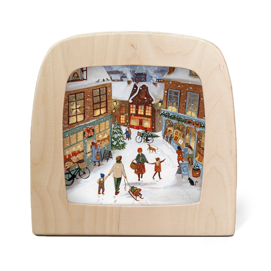 Toverlux Merry Lane Silhouettenlampe, Holzrahmen mit winterlicher Straßenszene, Häuser und Menschen im Schnee