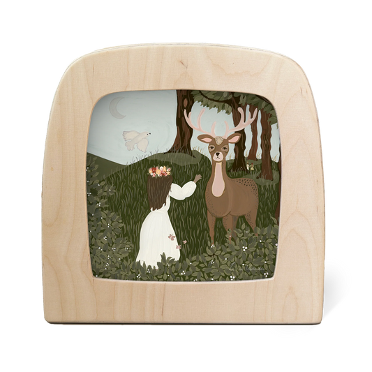 Toverlux Silhouette Endearing Encounters in der Holzlampe: Mädchen mit Blumenkranz und Hirsch im Wald