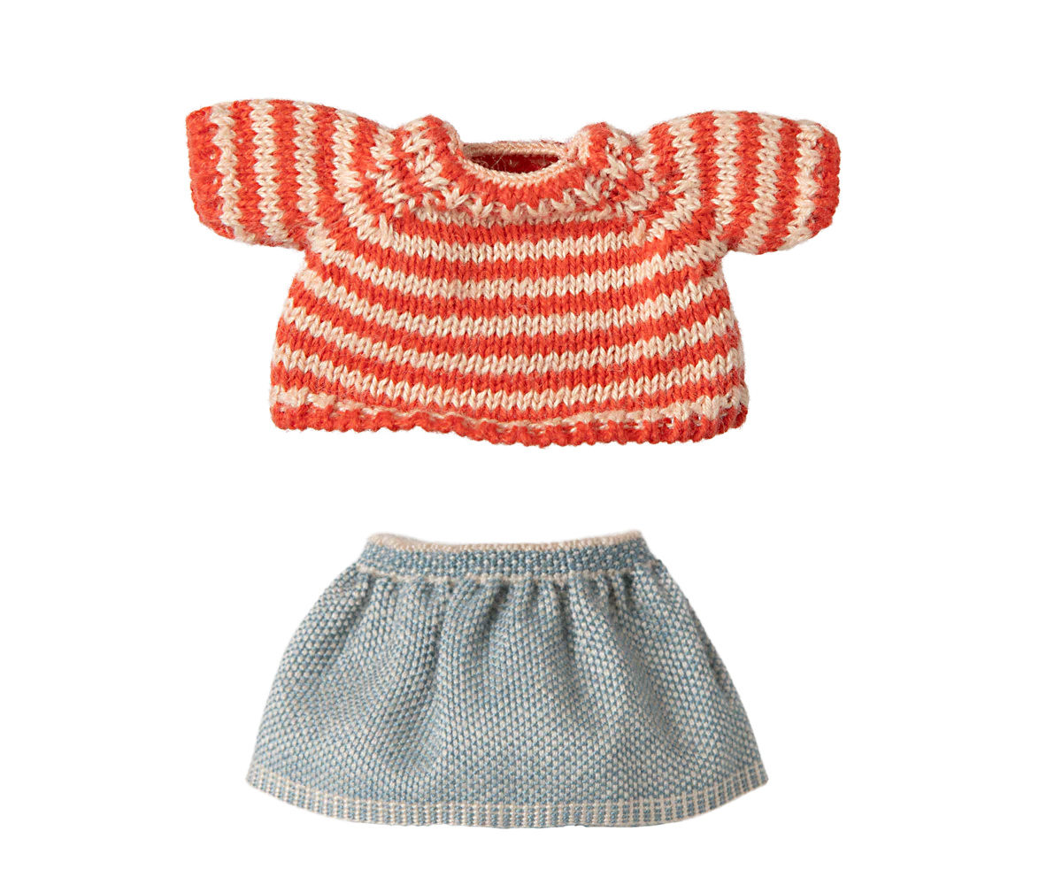 Maileg Strickpullover und Rock für große Schwester Maus, gestrickt in Creme und Pastelltönen