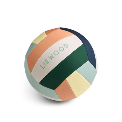 Volleyball Villa Liewood in Pfefferminzgrün mit bunten Farbblöcken