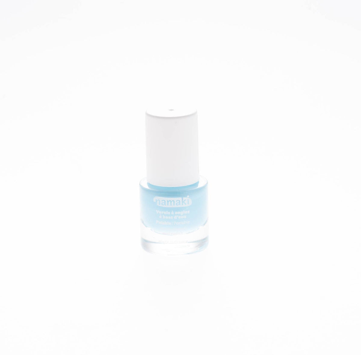 Namaki Nagellack in Frosted Blue, einzelnes hellblaues Fläschchen mit weißem Deckel