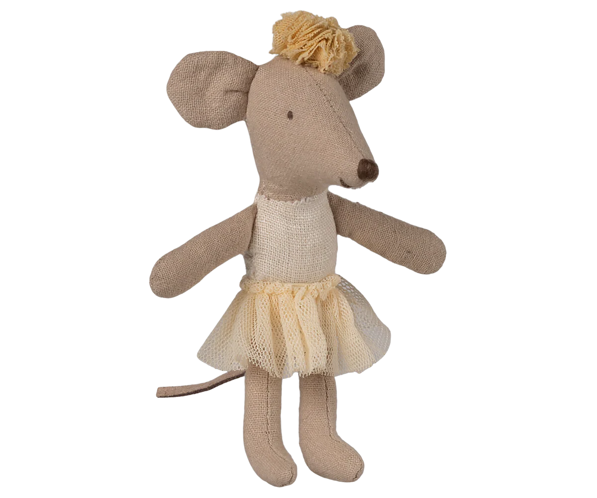 Kleine Ballerinamaus Maileg mit zartem Off-Weiß Ballettkleid und feinen Details