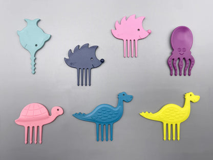 Sieben bunte Zahnstocher-Set Feel Good Pieksis von pieksi und griffel mit Tierfiguren in Rosa, Blau, Lila und Gelb