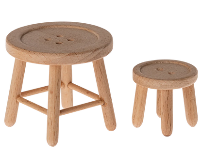 Holztisch und Hocker-Set für Maus-Puppen von Maileg in naturbelassenem Design