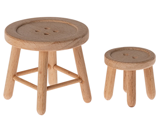 Holztisch und Hocker-Set für Maus-Puppen von Maileg in naturbelassenem Design