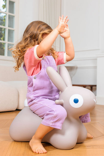 Quut - Hoppi Bunny warm grey - laralutzquut-1835