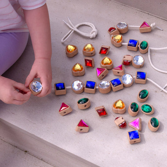 tickit - Form Schnürung Schmucksteine Holzperlen Fädelspiel