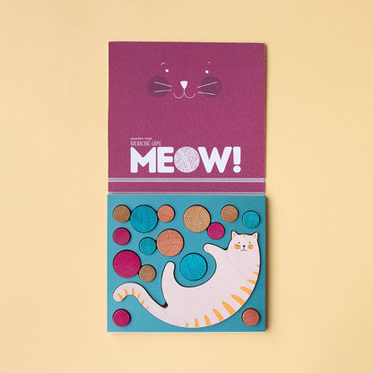 Londji Meow, Schachtel mit beiger Katze auf blauem Grund und bunten Holz-Wollknäueln